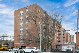 Chelsea Apartments in Brooklyn, NY - Foto de edificio - Building Photo