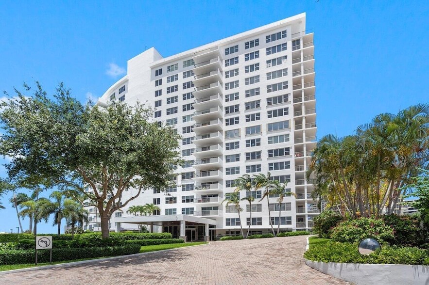 875 E Camino Real, Unit 5e in Boca Raton, FL - Building Photo