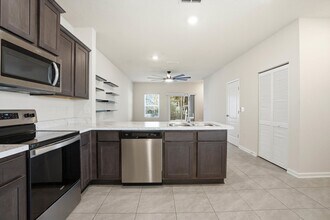 377 Aralia Ln in Jacksonville, FL - Building Photo - Building Photo