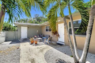 2470 NE 182nd Terrace in North Miami Beach, FL - Building Photo - Building Photo