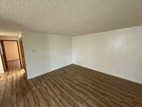 673 Glen Creek Rd NW in Salem, OR - Building Photo - Building Photo