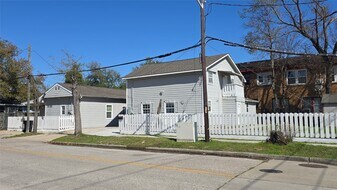 421 Sidney St in Houston, TX - Building Photo