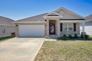 5557 Galahad Trl in Milton, FL - Building Photo