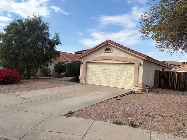 13342 W Canyon Creek Dr in Surprise, AZ - Building Photo - Building Photo
