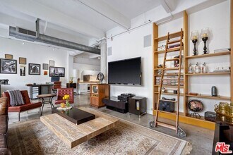 814 S Spring St-Unit -5 in Los Angeles, CA - Foto de edificio - Building Photo