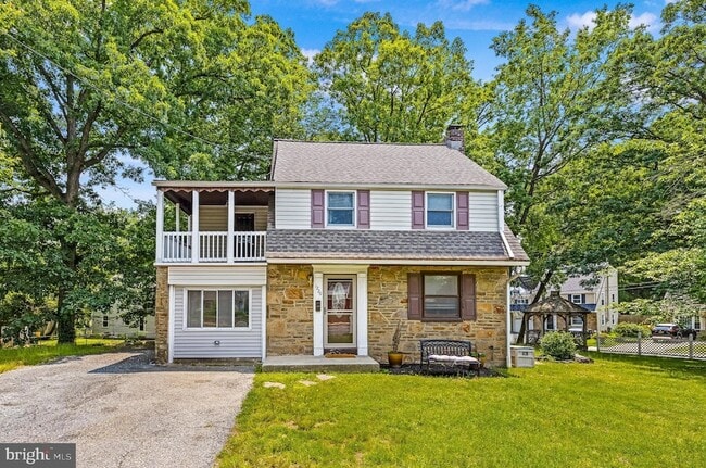 property at 1226 E Newport Pike