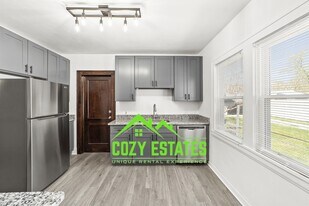 1597 Cohassett Ave in Lakewood, OH - Building Photo