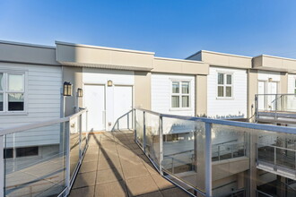388 Kootenay St in Vancouver, BC - Building Photo - Building Photo