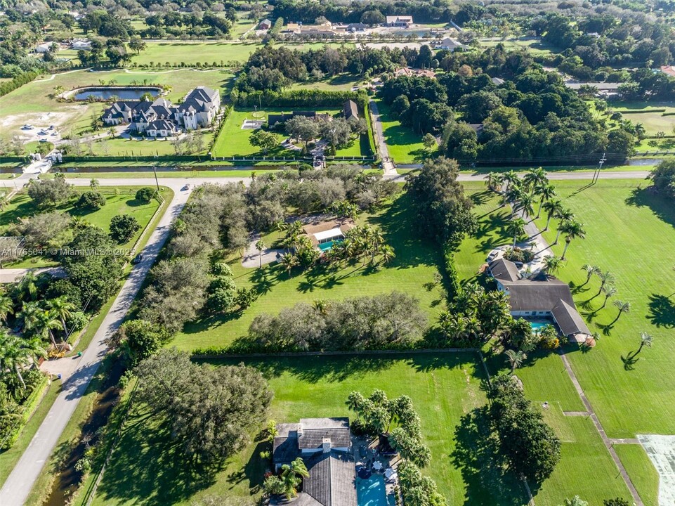 6311 Hancock Rd in Southwest Ranches, FL - Building Photo