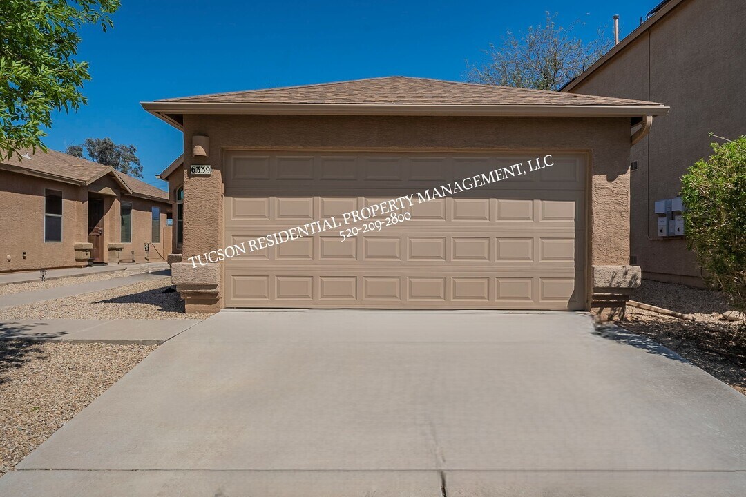 6339 E Garden Stone Dr in Tucson, AZ - Building Photo