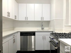WEST 55 STREET in New York, NY - Building Photo - Building Photo
