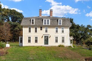 24 Morrill Rd in Canterbury, NH - Building Photo