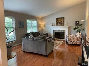 2202 E Cape Cod Dr in Bloomington, IN - Building Photo - Building Photo