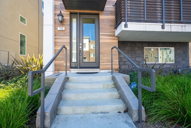 156 Llano de los Robles Ave in San Jose, CA - Building Photo - Building Photo