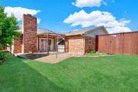 925 Lombardy Dr, Unit 1 in Plano, TX - Building Photo - Building Photo