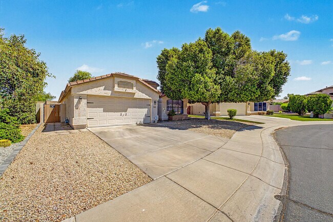 6406 W Escuda Rd in Glendale, AZ - Building Photo - Building Photo