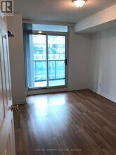 30 Grand Trunk Crescent in Toronto, ON - Building Photo - Building Photo