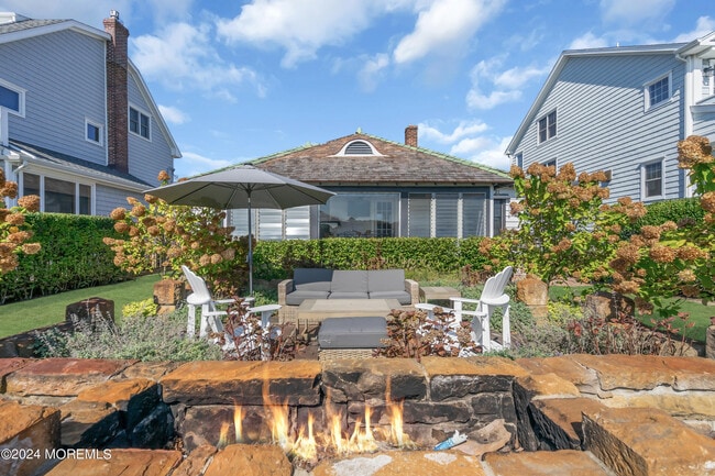 210 Roosevelt Ave in Avon By The Sea, NJ - Building Photo - Building Photo