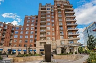 3600 S Glebe Rd, Unit 406w in Arlington, VA - Building Photo