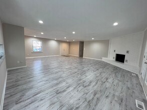 5 Dunwoody Cir in Hampton, VA - Building Photo - Building Photo