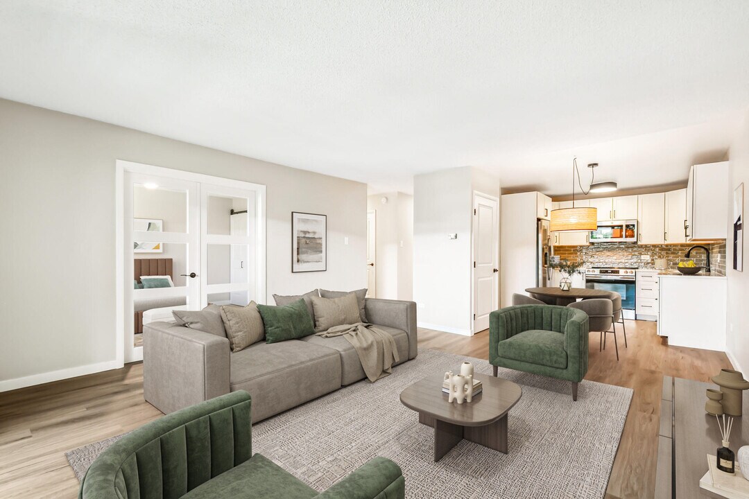 725 S Alton Way, Unit 9C in Denver, CO - Building Photo