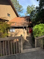 1804 Pine Tree Dr in Buford, GA - Building Photo