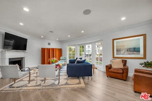 751 Westholme Ave in Los Angeles, CA - Building Photo