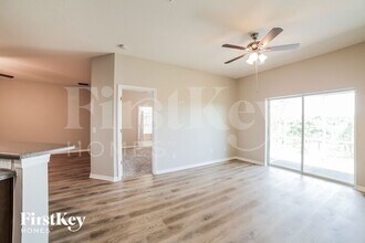 1731 Bonita Bluff Ct in Ruskin, FL - Foto de edificio - Building Photo