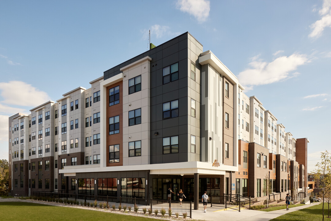 Hive in Iowa City, IA - Foto de edificio