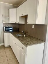 829 N J St in Lake Worth Beach, FL - Building Photo - Building Photo