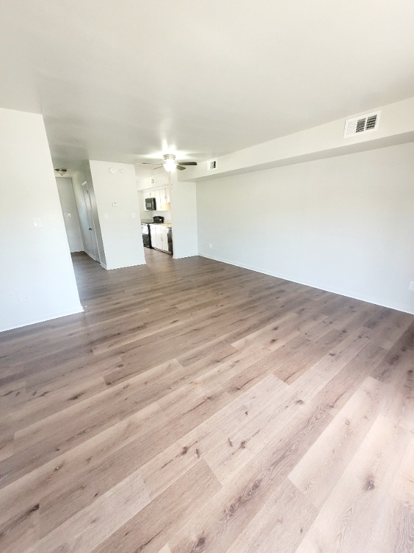 12 Bainbridge Ave in Hampton, VA - Foto de edificio - Building Photo