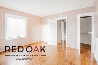 220 Mira Mar Ave in Long Beach, CA - Building Photo - Building Photo