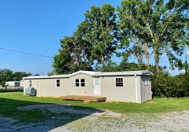 property at 9455 Sharpsburg Pike