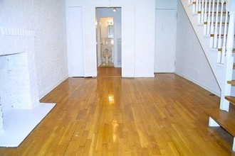 319 E 83rd St in New York, NY - Building Photo - Interior Photo