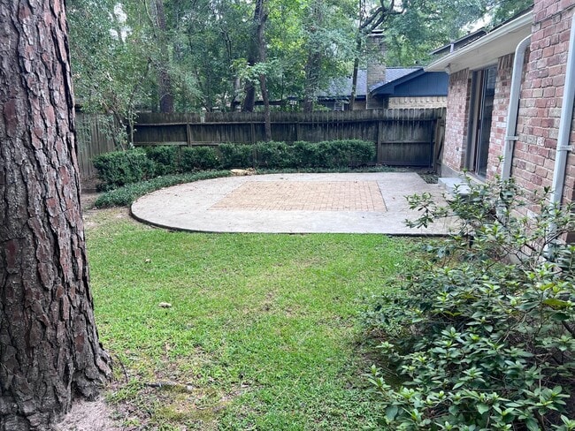 property at 21 N Waxberry Rd