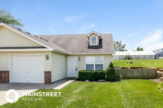 1404 Eagle Dr in Pleasant Hill, MO - Building Photo - Building Photo