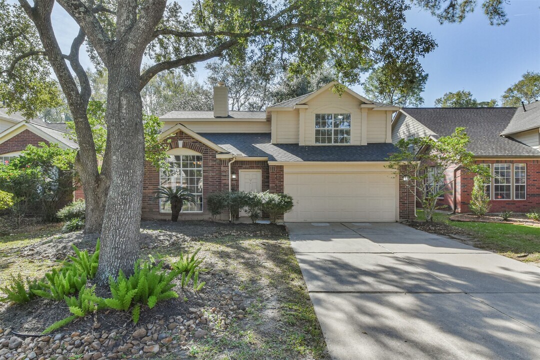 3414 Kings Mountain Dr in Houston, TX - Foto de edificio