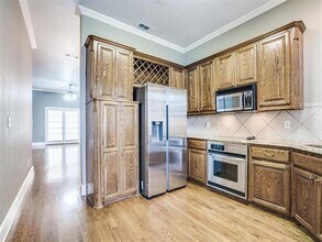 5707 Lewis St in Dallas, TX - Building Photo - Building Photo