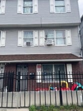 743 E 18th St in Paterson, NJ - Building Photo - Building Photo