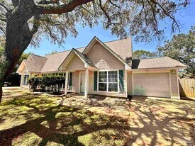 5715 Cacica St in Pensacola, FL - Building Photo