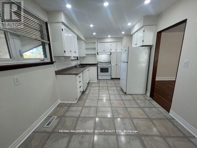 63 Taylor Rd in Ajax, ON - Building Photo - Building Photo