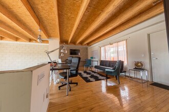 717 N Cahuenga Blvd, Unit B5 in Los Angeles, CA - Building Photo - Building Photo