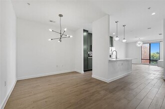 5609 SMU Boulevard in Dallas, TX - Building Photo - Building Photo