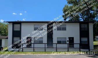 121 SE 13th Ave in Ocala, FL - Building Photo