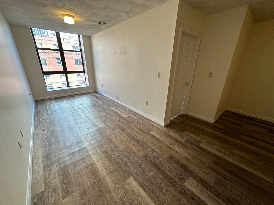 78 Essex St, Unit 3 in Boston, MA - Building Photo