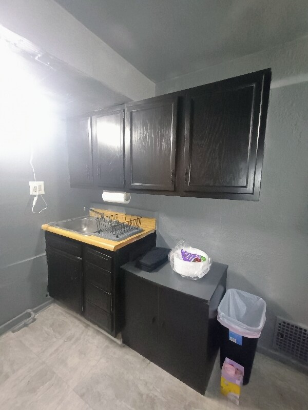 9 Nutt Ave in Uniontown, PA - Foto de edificio - Building Photo