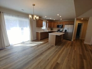 1421 W Todd Ln in Jasper, IN - Building Photo - Building Photo