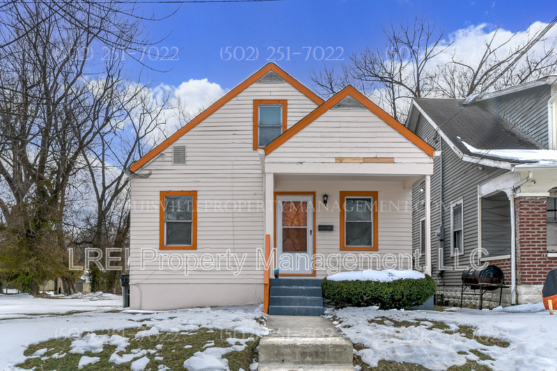 3908 Greenwood Ave in Louisville, KY - Building Photo