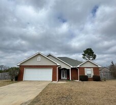 112 Autumn Way in Enterprise, AL - Building Photo