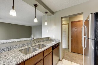 433 S 7th St in Minneapolis, MN - Building Photo - Building Photo
